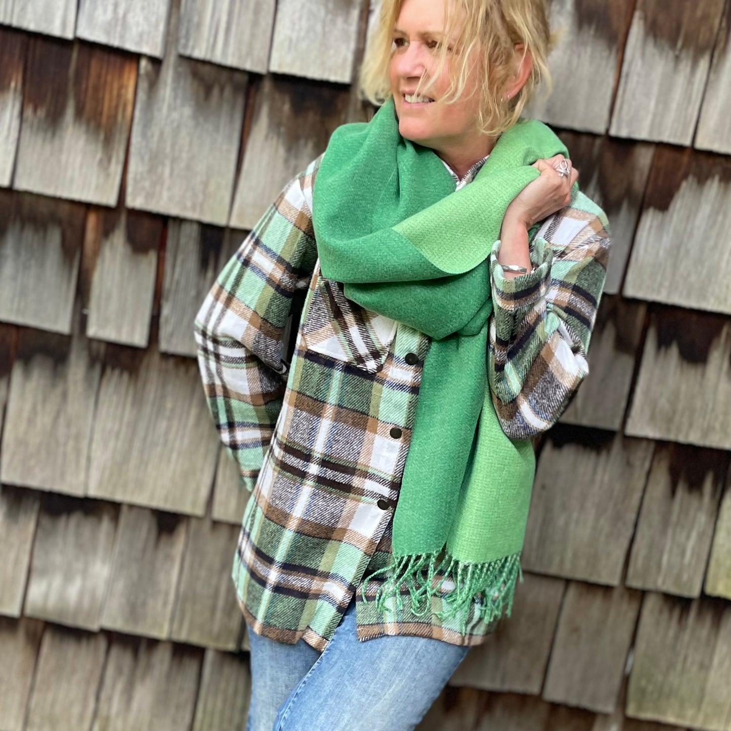 Chloe Cashmere Blanket Scarf. Green