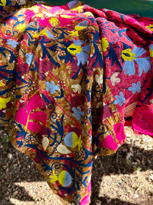 Rowena Reversible Embroidered  Kantha Quilt. - Pink Flower