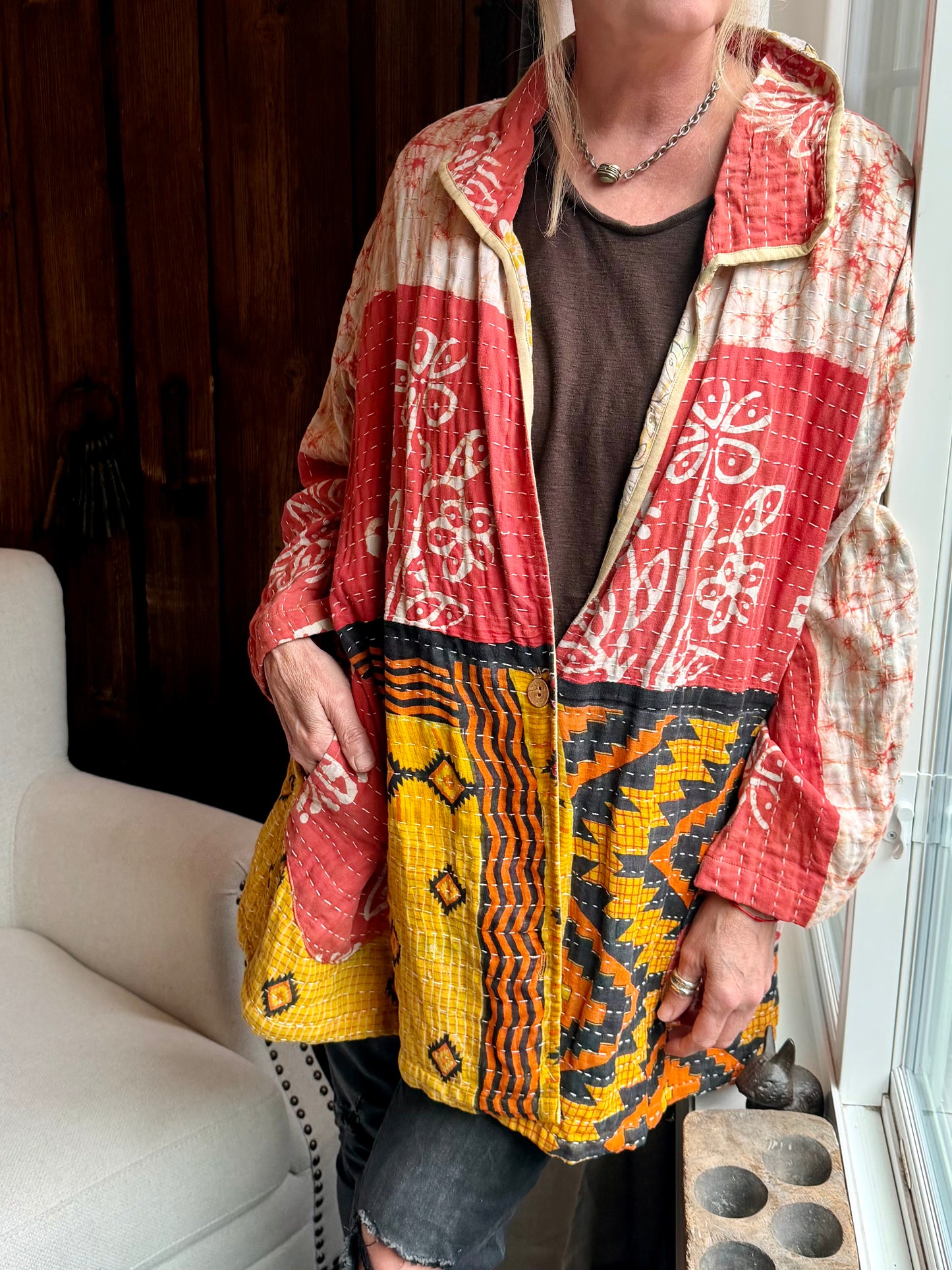 Wanderer Reversible Kantha Robe Button Front - Red & black