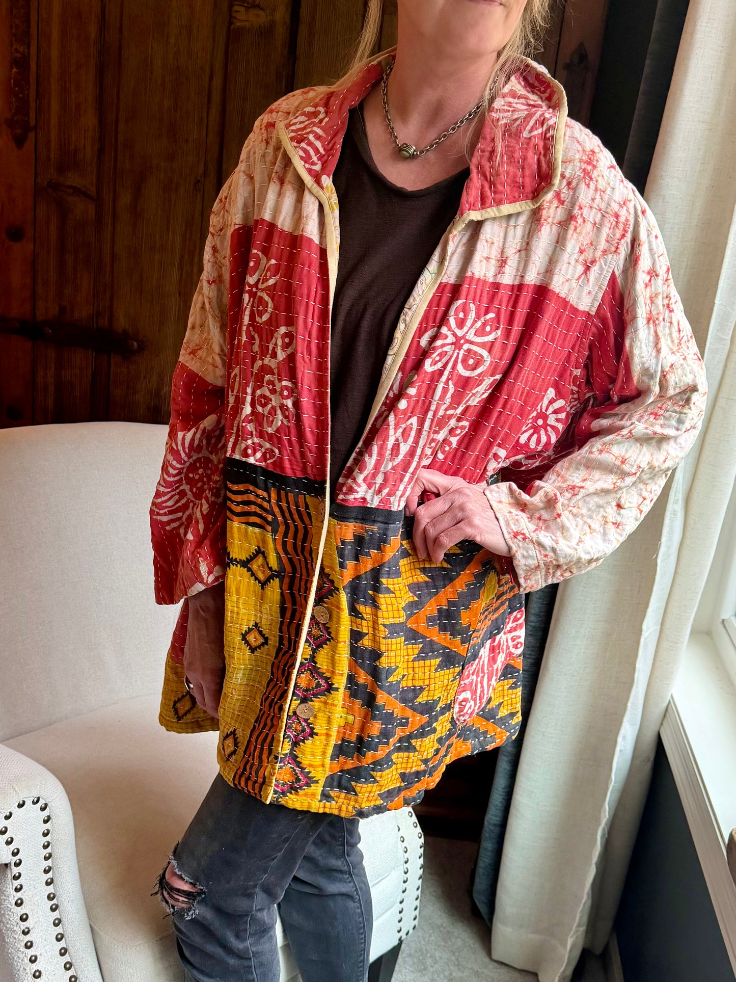 Wanderer Reversible Kantha Robe Button Front - Red & black